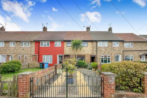 Stockwell Grove, Hull HU9 3 bed terraced house for sale