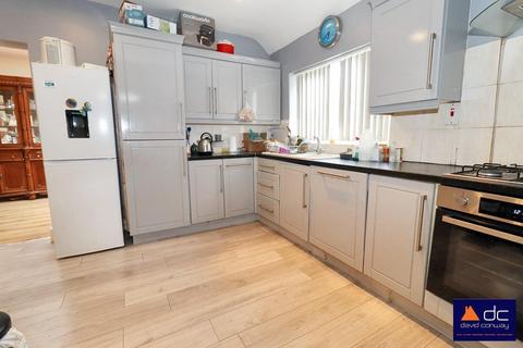 Blenheim Gardens, Wembley, HA9 7NP 7 bed semi