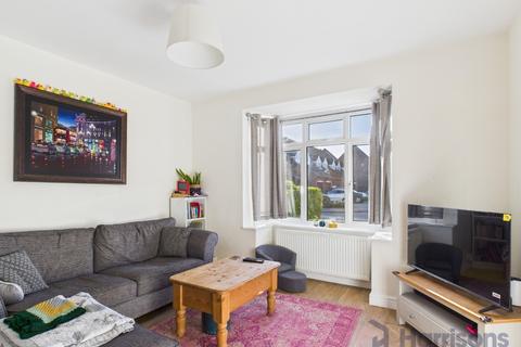 Canute Road, Faversham, Kent, ME13 8SH 3 bed semi