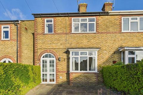 Canute Road, Faversham, Kent, ME13 8SH 3 bed semi