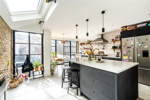 Endymion Road, London, SW2 5 bed terraced house for sale
