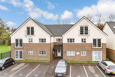 Stafford Rise, Caterham CR3 2 bed flat for sale