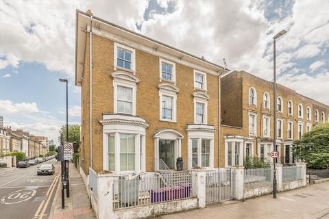 Bow Road, London E3 3 bed flat for sale