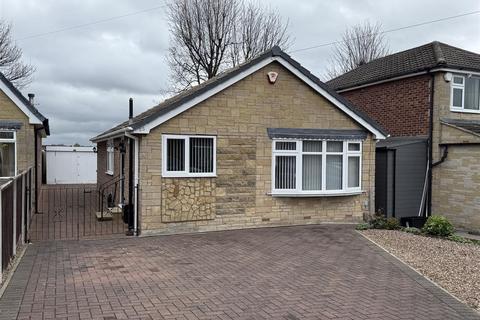 Westfields Avenue, Mirfield WF14 3 bed detached bungalow for sale