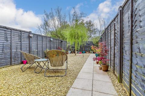 Crouch Road, Tonbridge TN12 2 bed terraced house for sale