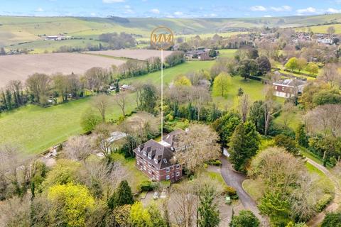 Clays Hill, Steyning BN44 2 bed apartment for sale