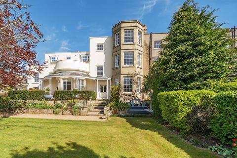London Road, Arundel 2 bed apartment for sale