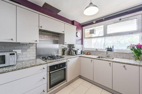 Spencer park, Wandsworth Common... 3 bed flat for sale