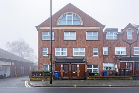 Pemberton, Wigan, WN5 2 bed flat for sale