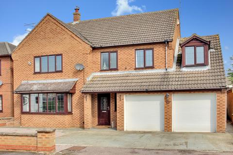 Stow Gardens, Wisbech, PE13 5 bed detached house for sale