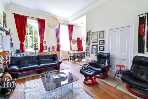 Royal Naval Hospital, Great Yarmouth 2 bed apartment for sale
