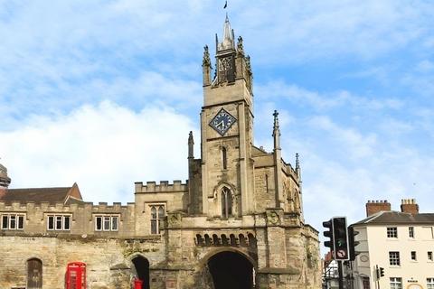 East Gate, Warwick 2 bed character property for sale