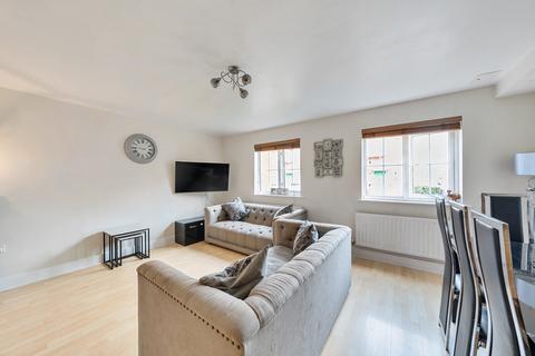 Aragon Place, Morden SM4 2 bed apartment for sale