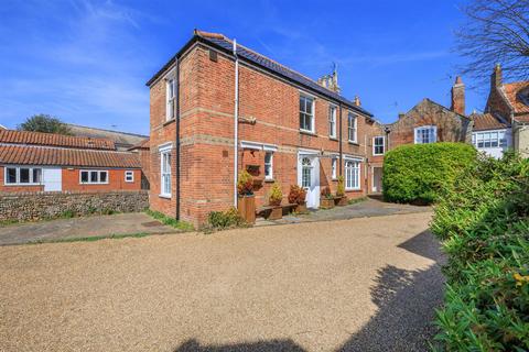 High Street, Southwold IP18 1 bed apartment for sale