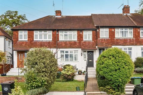 Leigh Road, Cobham, Surrey, KT11 3 bed terraced house for sale
