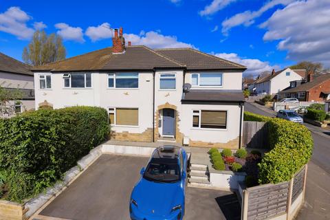 Victoria Close, Horsforth, Leeds... 5 bed semi