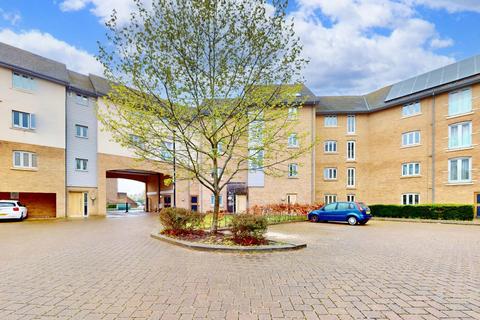 New Mossford Way, Barkingside, IG6 2 bed flat for sale