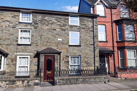 Ivy House, High Street, Y Bala 3 bed terraced house for sale