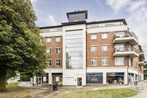 Greyhound Hill, Hendon, NW4 2 bed flat for sale