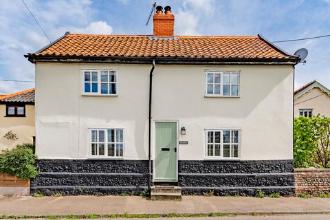 The Street, Diss IP22 3 bed cottage for sale