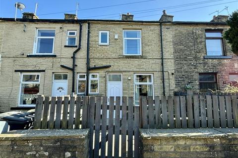 Wellington Street, Queensbury BD13 1 bed terraced house for sale