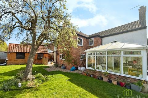 High Street.  Kexby, Gainsborough DN21 3 bed detached house for sale