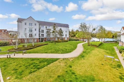 2 Walters Close, Snodland ME6 2 bed apartment for sale