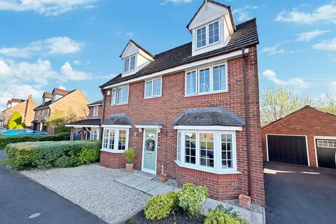 Cherwell Road, Westhoughton, BL5 5 bed detached house for sale