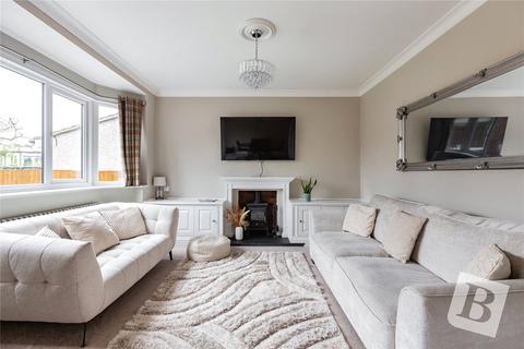 Cranborne Gardens, Upminster, RM14 4 bed semi