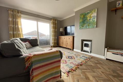 2 bedroom semi-detached bungalow for sale