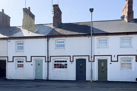 Main Street, Great Glen, Leicester, LE8 2 bed cottage for sale