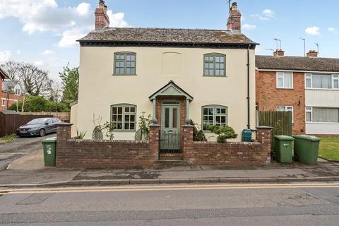 Poole Villa,  Hereford,  HR2 3 bed detached house for sale