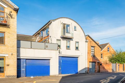 Taunton 3 bed flat for sale