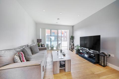 Hugero Point, Greenwich, London, SE10 2 bed flat for sale