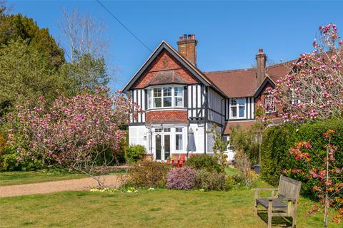 The Street, Betchworth, Surrey, RH3 4 bed semi