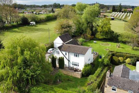 Shotts Lane, Newent GL18 4 bed detached house for sale