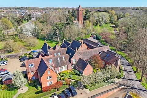 The Galleries, Warley, CM14 2 bed maisonette for sale