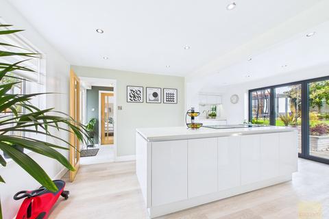 Stirling Road, Stamford PE9 4 bed detached house for sale