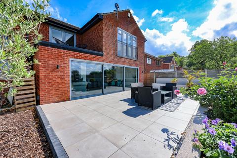 Main Road, Haunton 4 bed detached house for sale