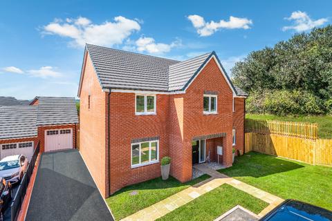 70 Teign View, Kingsteignton 5 bed detached house for sale