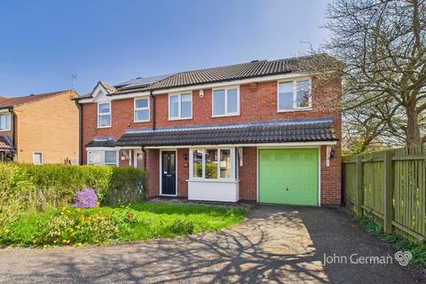 4 bedroom semi-detached house for sale