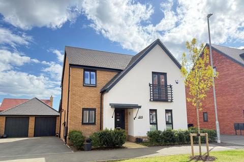 West Street, Upton NN5 4 bed detached house for sale