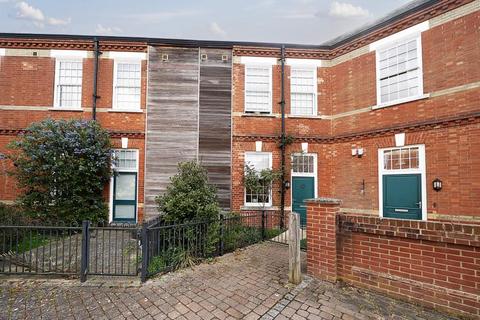 Basingstoke,  Hampshire,  RG24 3 bed terraced house for sale