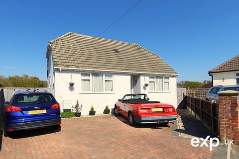 Carters Avenue, Poole BH15 3 bed detached bungalow for sale