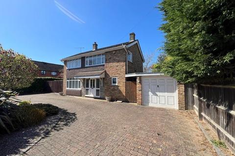 Hazlemere Road, Penn HP10 3 bed detached house for sale