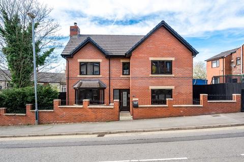 Grains Road, Oldham OL2 5 bed detached house for sale