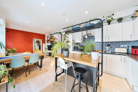 Campbell Road, Croydon CR0 2 bed apartment for sale