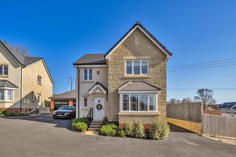 Gazelle Drive, Chippenham 4 bed detached house for sale