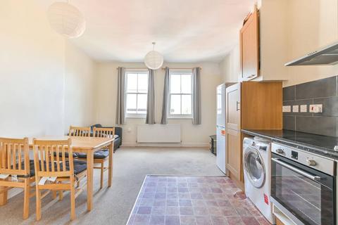 Uxbridge Road, Shepherd's Bush... 2 bed flat for sale