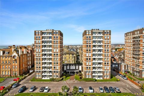 Grand Avenue, Hove, East Sussex, BN3 3 bed apartment for sale